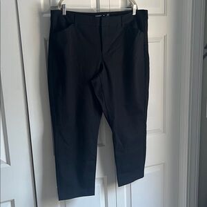 Old navy high rise pixie secret smooth pockets size 20 black trousers